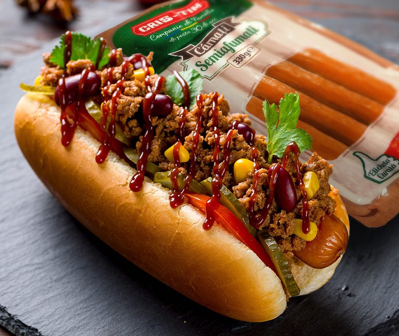 Hot dog mexican cu Cârnați Semiafumați Cris-Tim